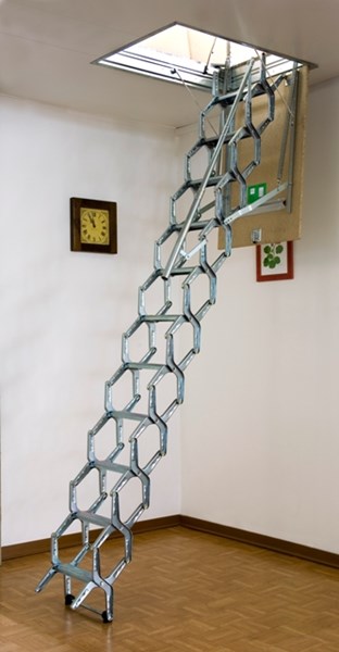 Escalera Svelt escamoteable Harmnica altura mx standard 3 m